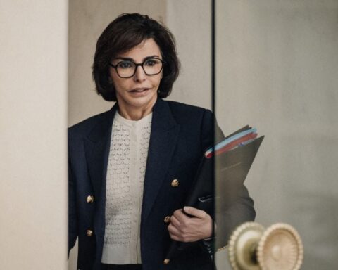 Emmanuel Grégoire qualifie Rachida Dati de « vieux monde » lors de la campagne municipale à Paris