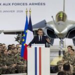Emmanuel Macron dément avoir déclaré être "prêt" à la guerre contre la Russie