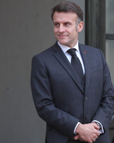 Emmanuel Macron progresse dans les sondages grâce à sa position à Davos