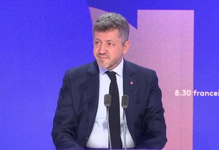 Franck Allisio, candidat RN à Marseille, propose un "pass antiracailles" pour certaines plages