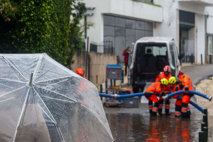 Inondations au Portugal : un couple de sexagénaires retrouvé mort dans sa voiture à Figueira da Foz