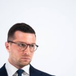 Jordan Bardella (RN) envisage des listes d’union pour contrer l’extrême gauche au second tour des municipales