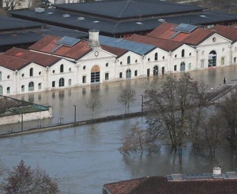 La Charente-Maritime placée en alerte rouge pour crues, quatre départements touchés