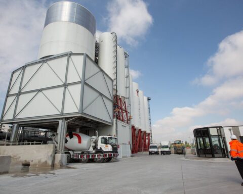 La France investit 1,6 milliard d'euros pour décarboner sept industriels sélectionnés