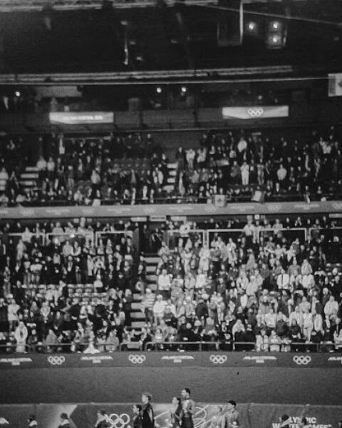 La France remporte l'or en danse sur glace à Milan, malgré les controverses