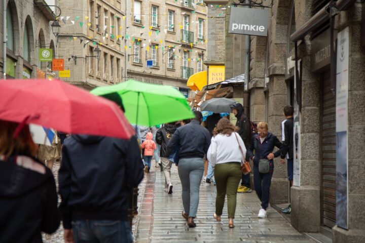 La France subit des vagues incessantes de pluie et de tempêtes en janvier 2026