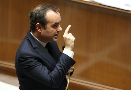 La mort de Quentin Deranque : le gouvernement accuse La France insoumise de collusion avec la Jeune Garde