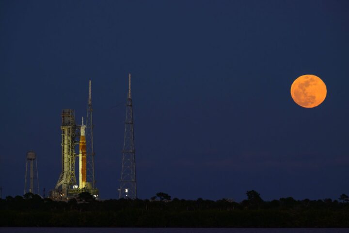 La NASA reporte le lancement de la mission Artémis 2 prévu en mars en raison de problèmes techniques