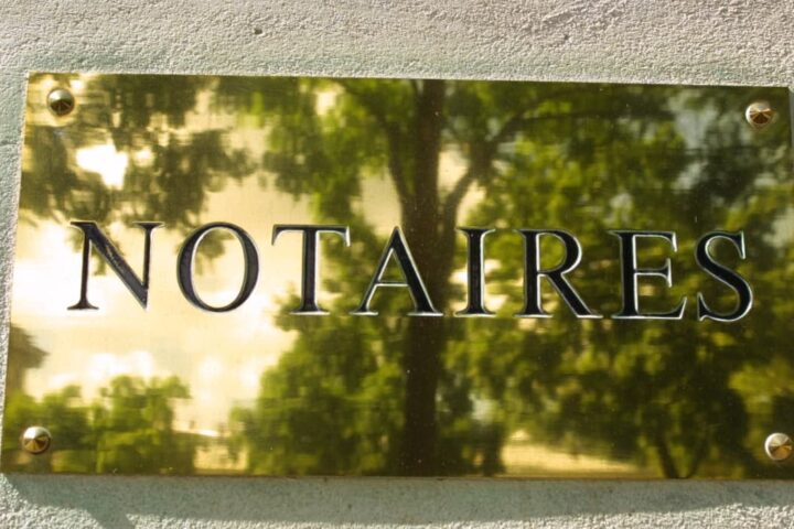 La transmission des cryptomonnaies en France : vers une spécialisation des notaires pour sécuriser l'héritage numérique