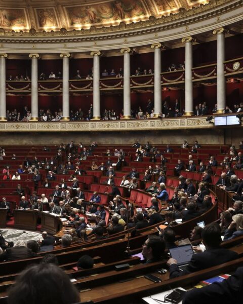 L’Assemblée nationale examine à nouveau la loi sur l’aide à mourir, après des débats intenses
