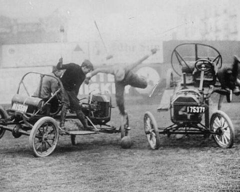 L'auto-polo, un sport extrême qui fascinait l'Amérique au début du XXe siècle