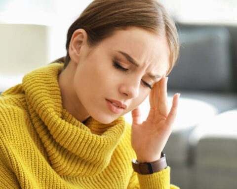 Le biais de négativité : pourquoi nous retenons plus les critiques que les compliments