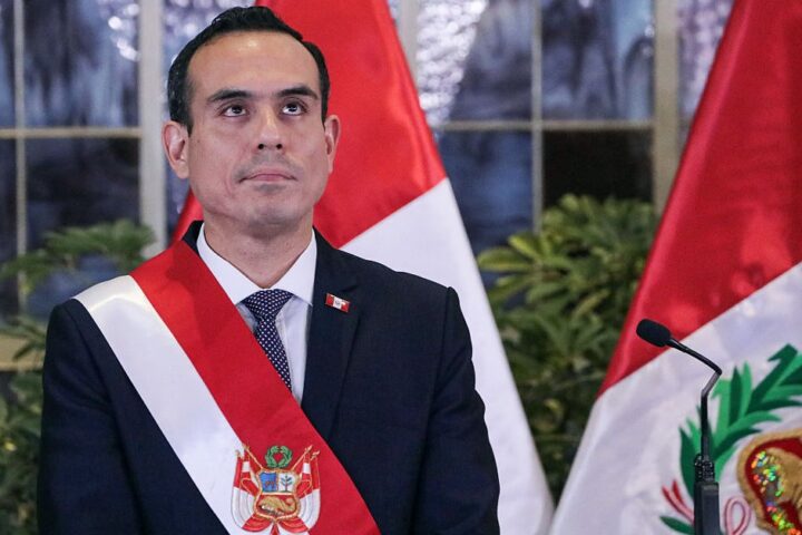 Le Congrès du Pérou destitue le président intérimaire José Jerí en raison d'un scandale de transparence