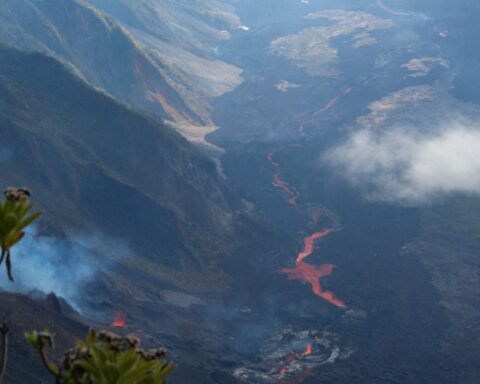 Le Piton de la Fournaise entre en éruption pour la seconde fois en 2023 à La Réunion