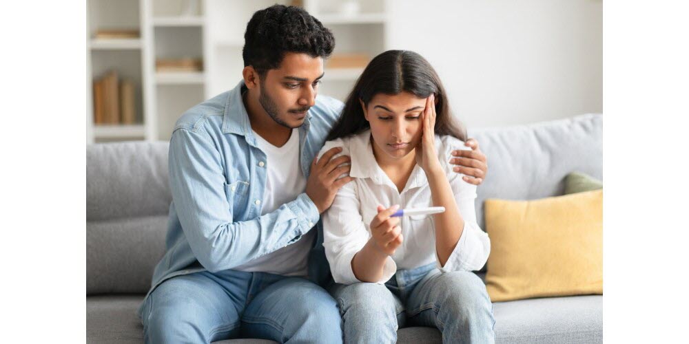 Le président Macron annonce un plan face à la baisse historique des naissances en France