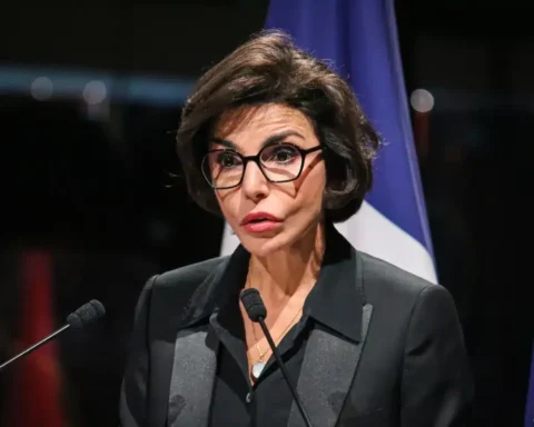 Le remaniement se confirme : certains ministres anticipent déjà leur éviction.