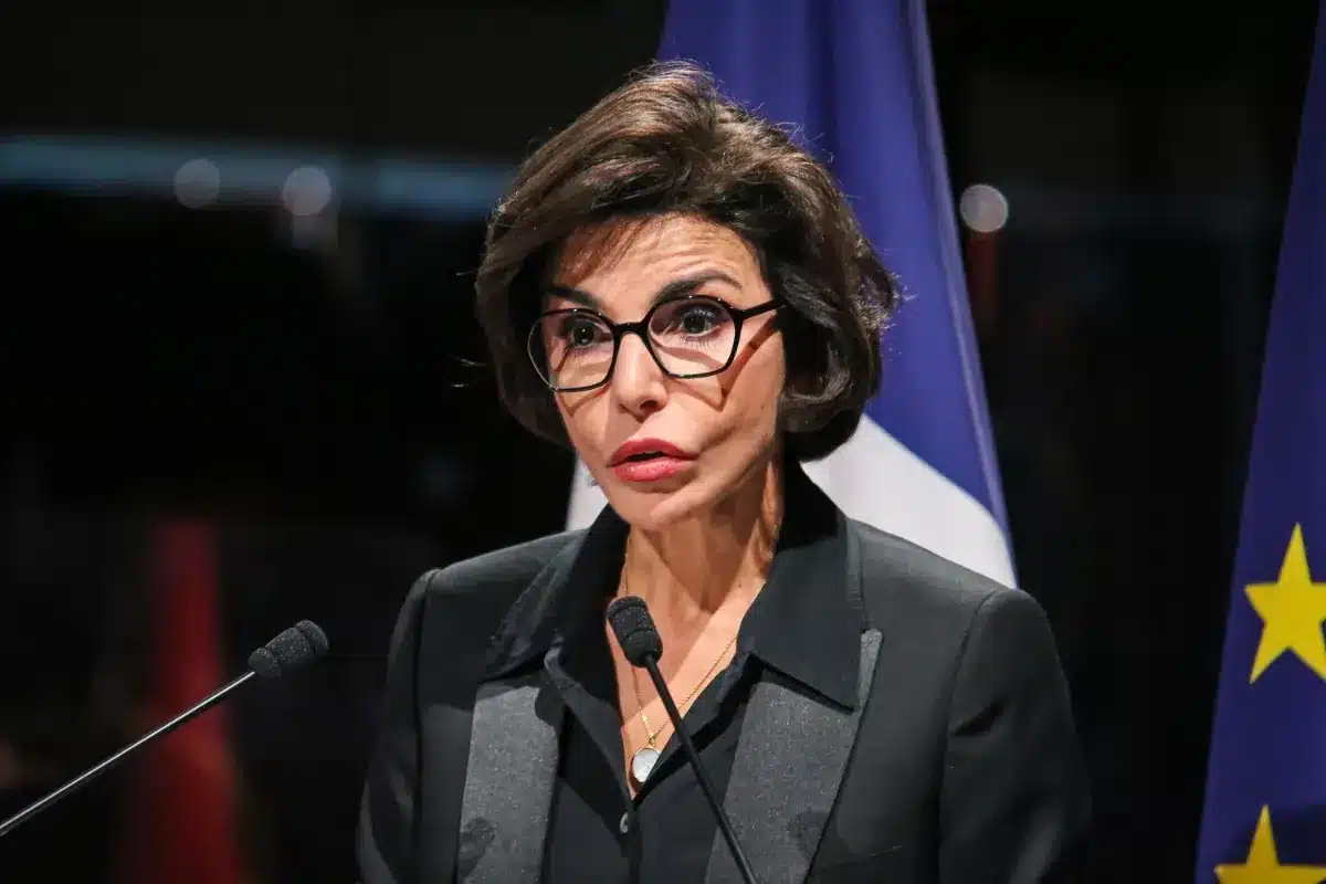 Le remaniement se confirme : certains ministres anticipent déjà leur éviction.