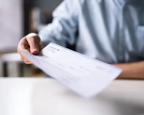 Les banques lancent une alerte : un montant sur un chèque entraîne désormais des contrôles renforcés.