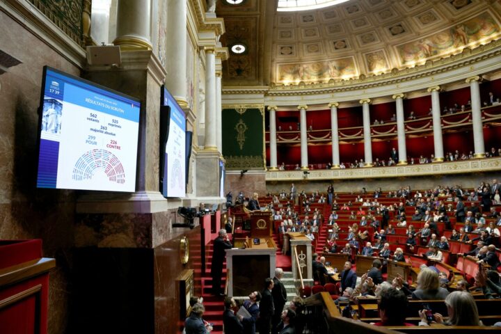 Les députés approuvent à nouveau l'aide à mourir : quelles sont les prochaines étapes législatives ?