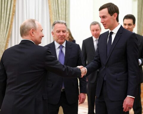 Les pourparlers de paix entre l'Ukraine et la Russie se terminent brusquement après deux heures de discussions à Genève