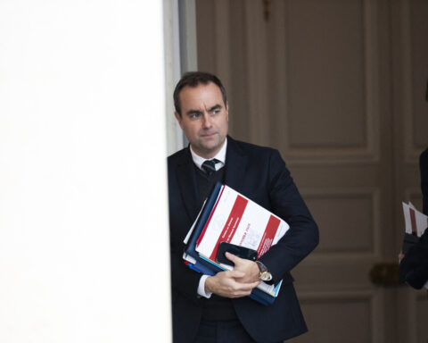 Matignon rejette la création d'un CDI jeunes plus flexible proposé par le Medef