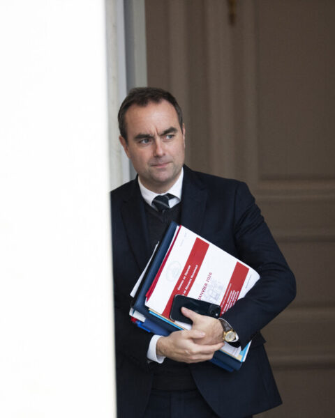 Matignon rejette la création d'un CDI jeunes plus flexible proposé par le Medef