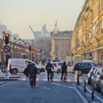Municipales 2026 : la fréquentation des pistes cyclables à Paris suscite des interrogations