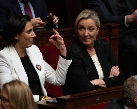 Municipales 2026 : pourquoi nombreux députés se portent candidats à la mairie ?