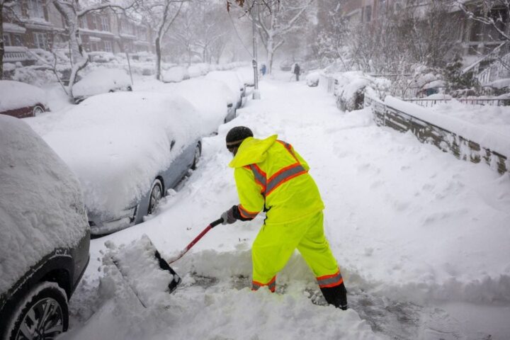 New York en état d'urgence face à une méga tempête de neige historique