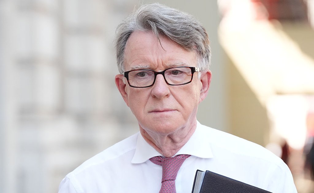 Peter Mandelson arrêté pour des soupçons de faute dans l'exercice de ses fonctions publiques