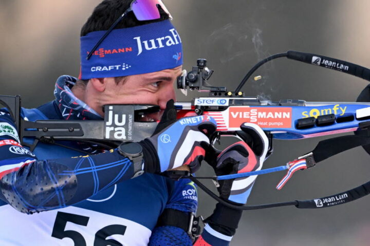 Quelles techniques permettent aux biathlètes de maîtriser le tir sous pression aux JO de Milan Cortina ?