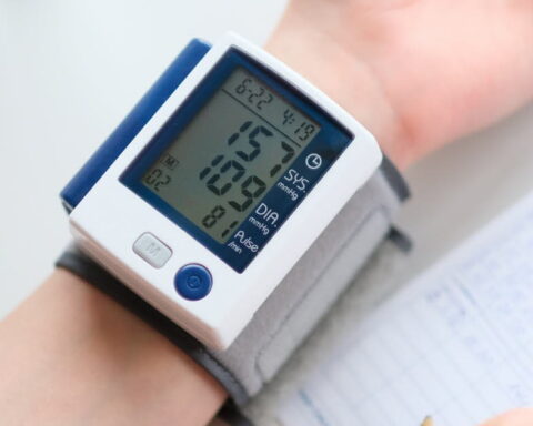 Réduire le sel pendant une semaine abaisse significativement la pression artérielle, selon une étude américaine