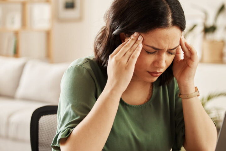 Scotome scintillant : comprendre ce phénomène visuel perturbant et ses implications médicales