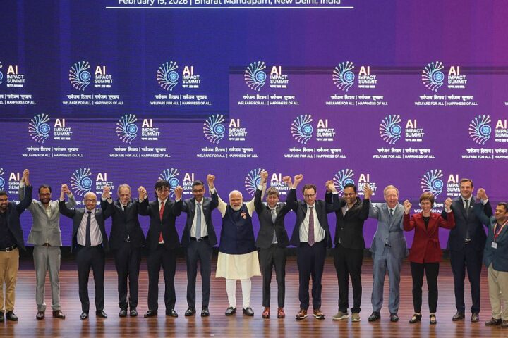 Sommet de l'IA en Inde : grands noms mais impact limité