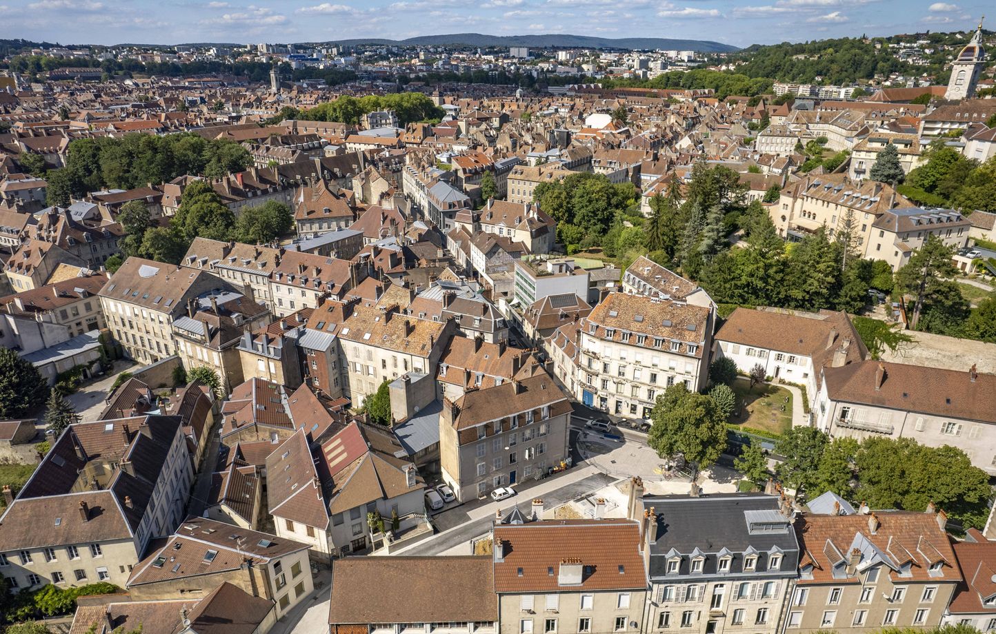 Sondage : intentions de vote à 40 jours des municipales 2026 à Besançon