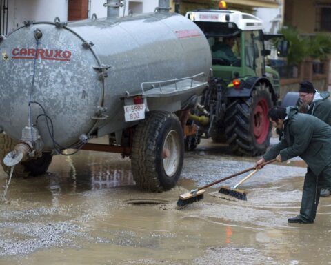 Tempête Leonardo en Espagne : plus de 3 000 personnes évacuées, écoles fermées et trains immobilisés