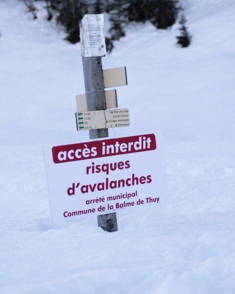 Tempête Nils : la Plagne et d'autres stations des Alpes fermées en raison d'un risque maximal d'avalanches