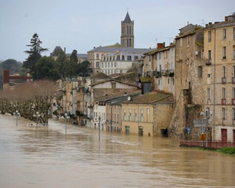 Tempête Pedro : quatre départements de France en alerte rouge pour crues
