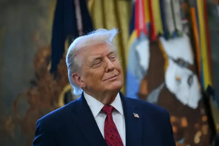 Trump lance une offensive percutante contre Harvard et réclame un milliard de dollars.