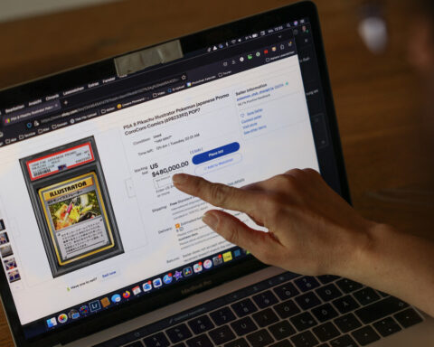 Une carte Pokémon Pikachu vendue 16,5 millions de dollars établit un nouveau record mondial