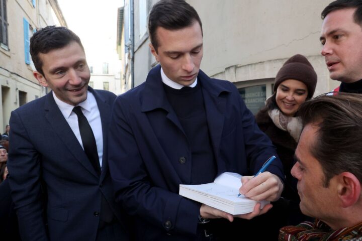 Une conseillère municipale de Nîmes quitte Les Républicains pour le Rassemblement national avant les municipales 2026