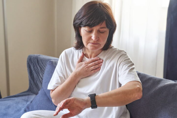 Une montre connectée améliore la détection de la fibrillation atriale, selon une étude néerlandaise