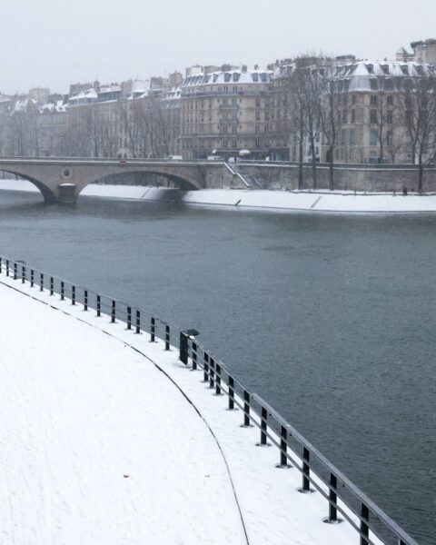 Une tempête de neige à New York soulève des interrogations sur la probabilité d'un événement similaire en France