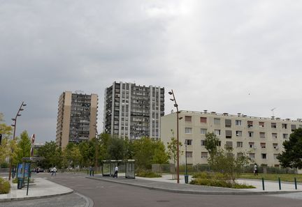 Adama Gaye, nouveau maire de Mantes-la-Jolie, inspire les jeunes du Val-Fourré