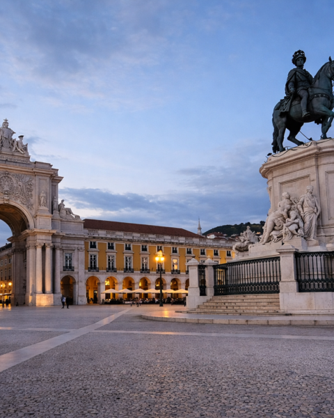 Le Portugal alerte sur une vaste campagne de piratage visant les comptes WhatsApp et Signal de hauts responsables