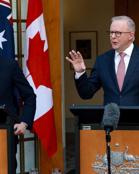 Carney critique l'approche des États-Unis face à la guerre en Iran tout en n'excluant pas la participation du Canada