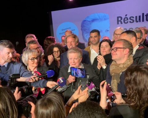Catherine Trautmann élue maire de Strasbourg dans un contexte de confusion totale