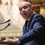 Claude Malhuret critique la stratégie américaine au Moyen-Orient lors d'un débat au Sénat