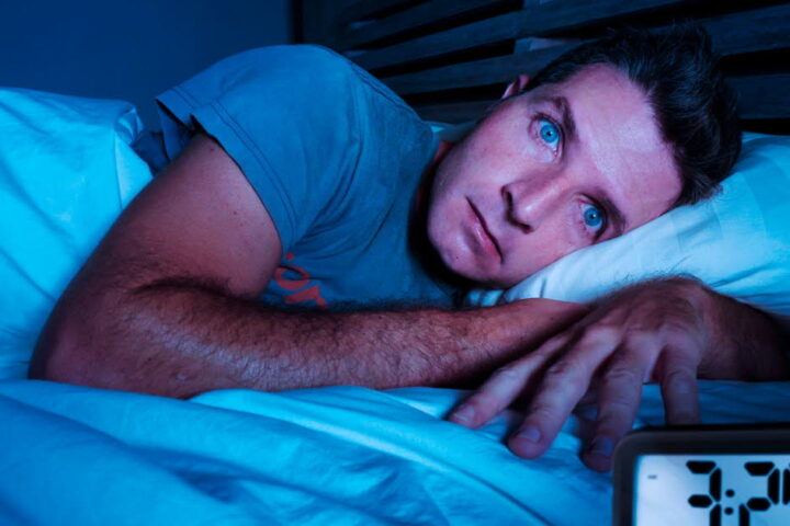 Conseils pratiques pour mieux dormir après un réveil nocturne