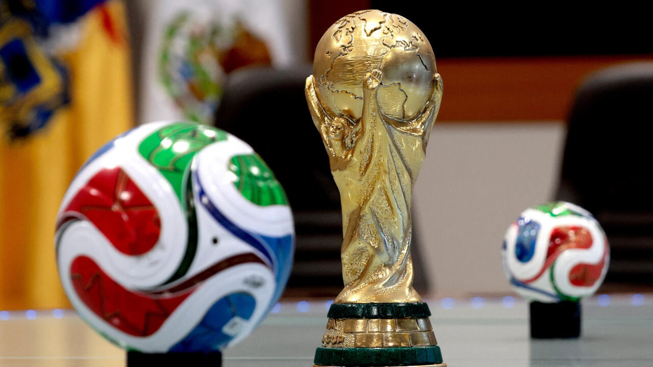 Coupe du Monde 2026, 2030, 2034 : les pays hôtes des prochains championnats mondiaux dévoilés, Diomaye Faye renforce son engagement envers le Sénégal.